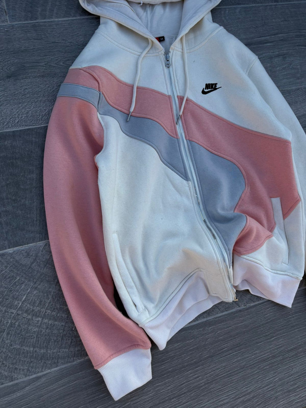 Nike Women’s Windrunner Full Zip Hoodie