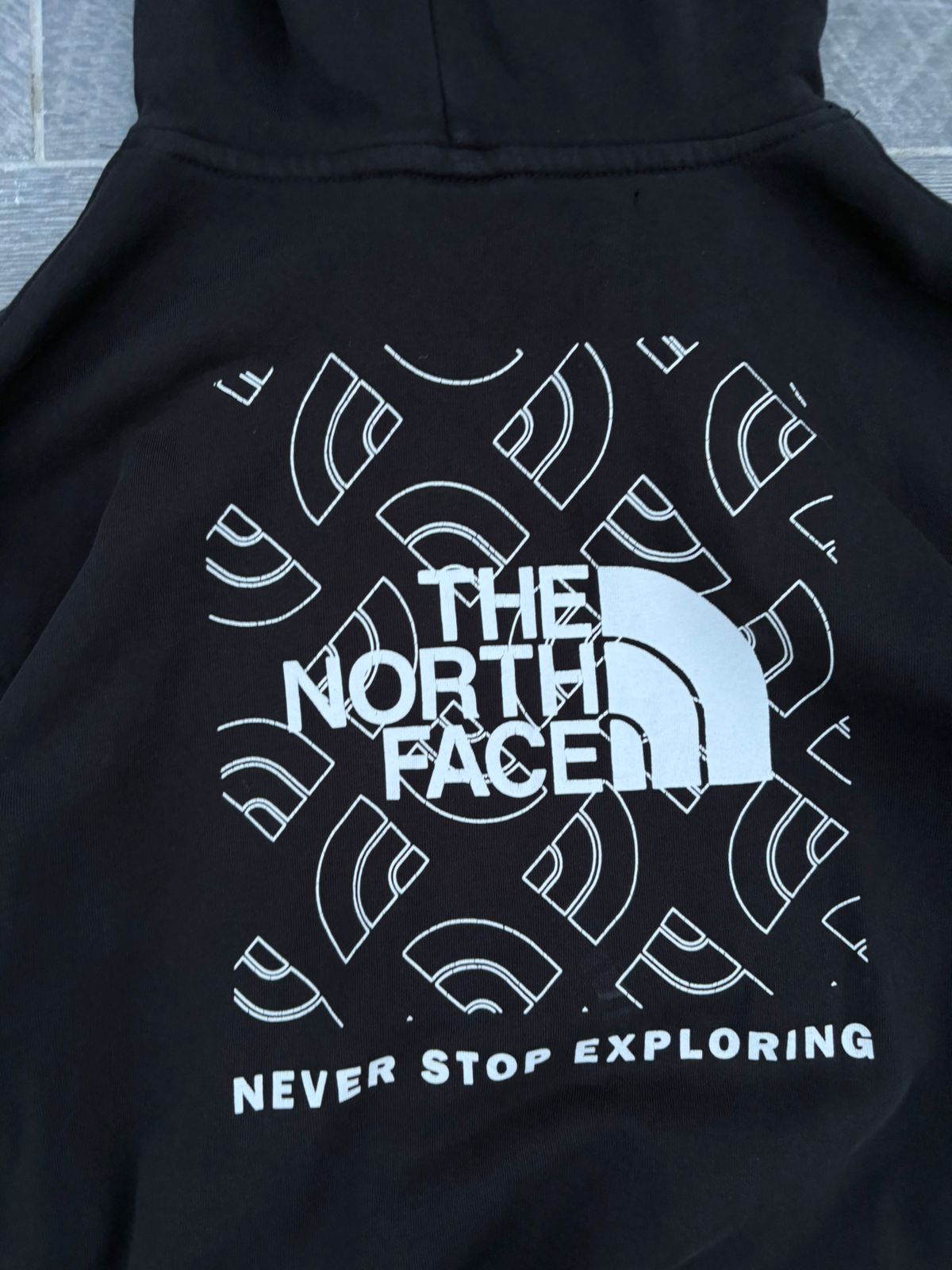 The northface black hoodie