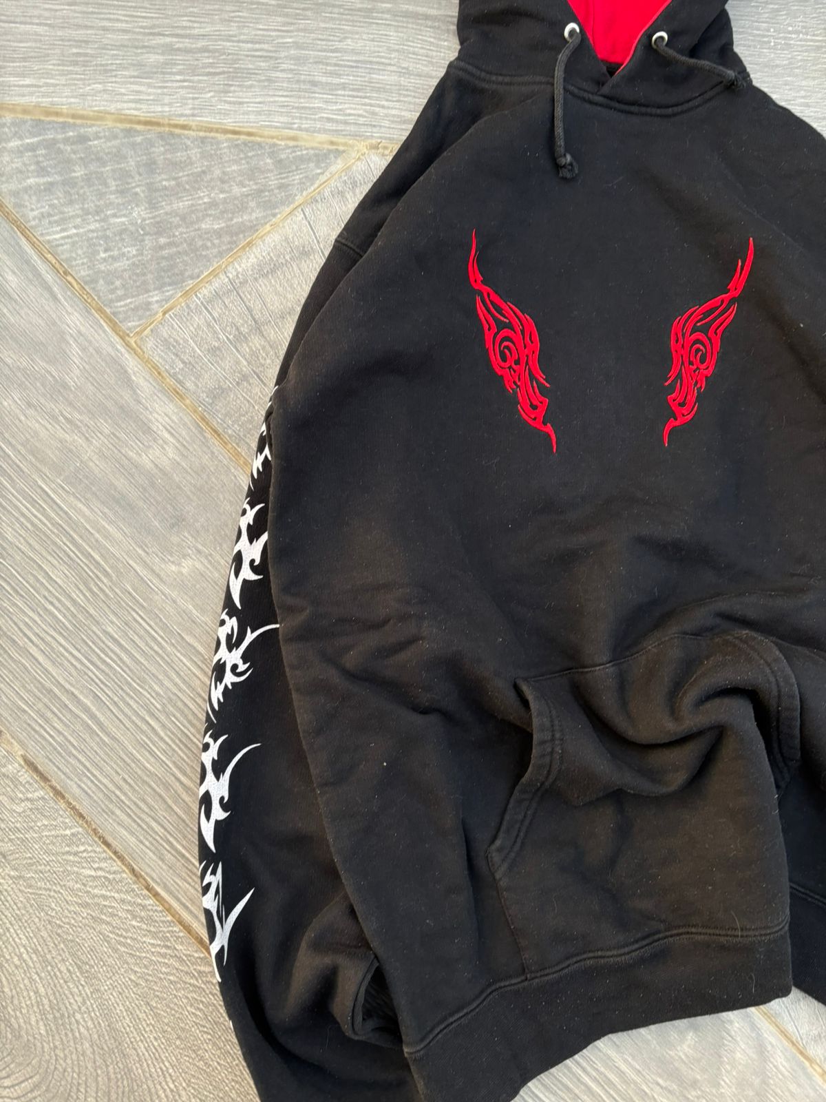 black hooded sweatshirt