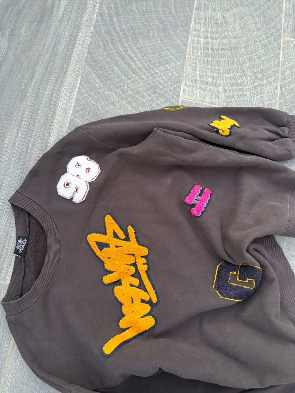 Dark gray Stüssy patch logo crewneck