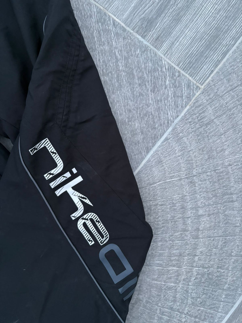 Black Nike trackpants