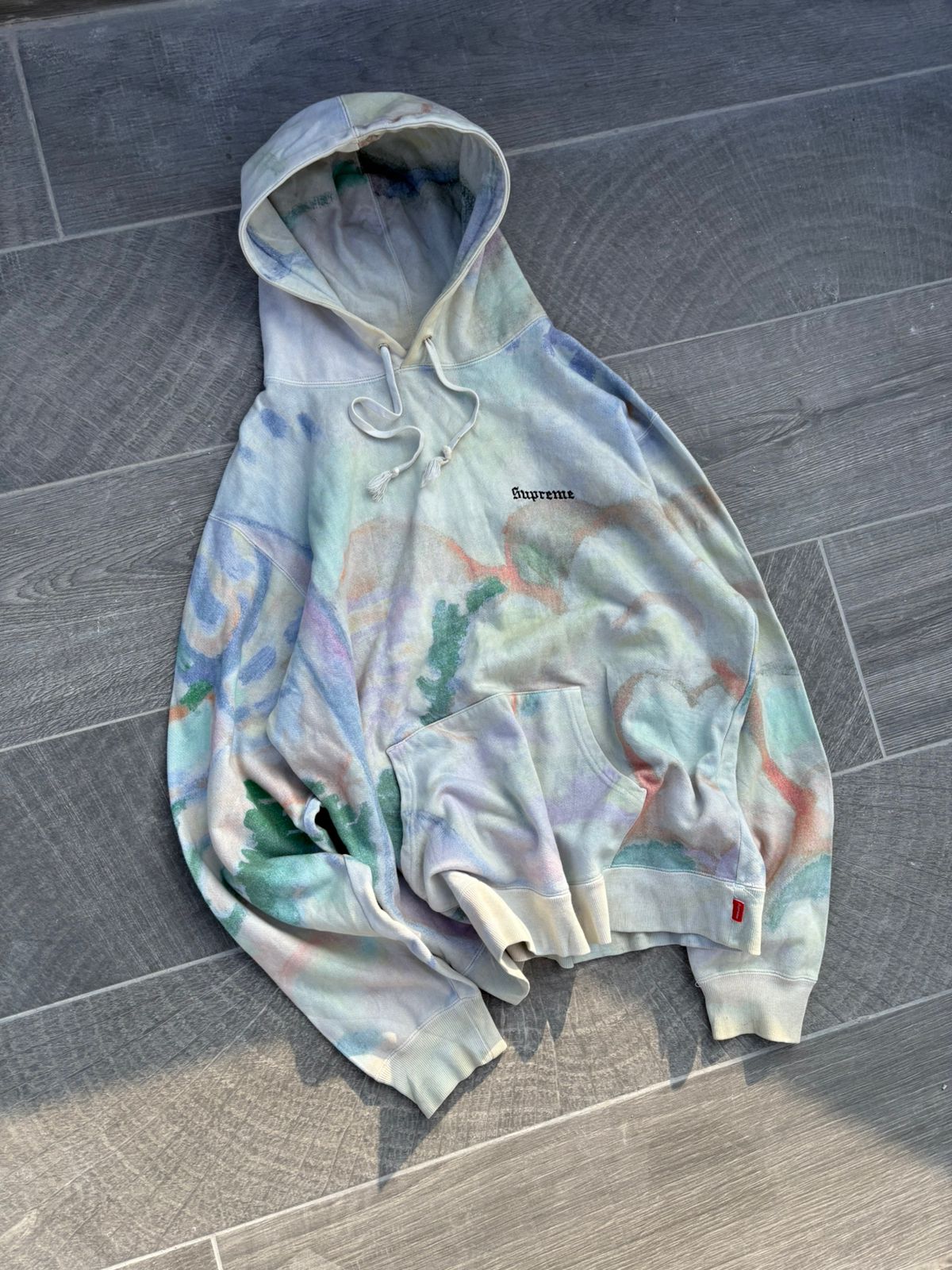 Supreme Landscape Hooded