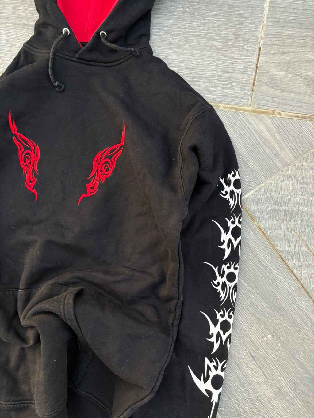 black hooded sweatshirt