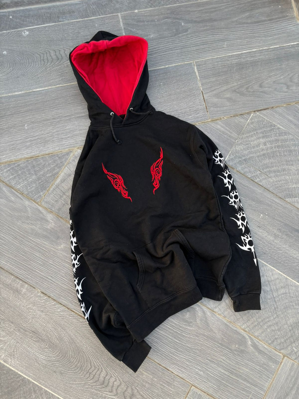 black hooded sweatshirt