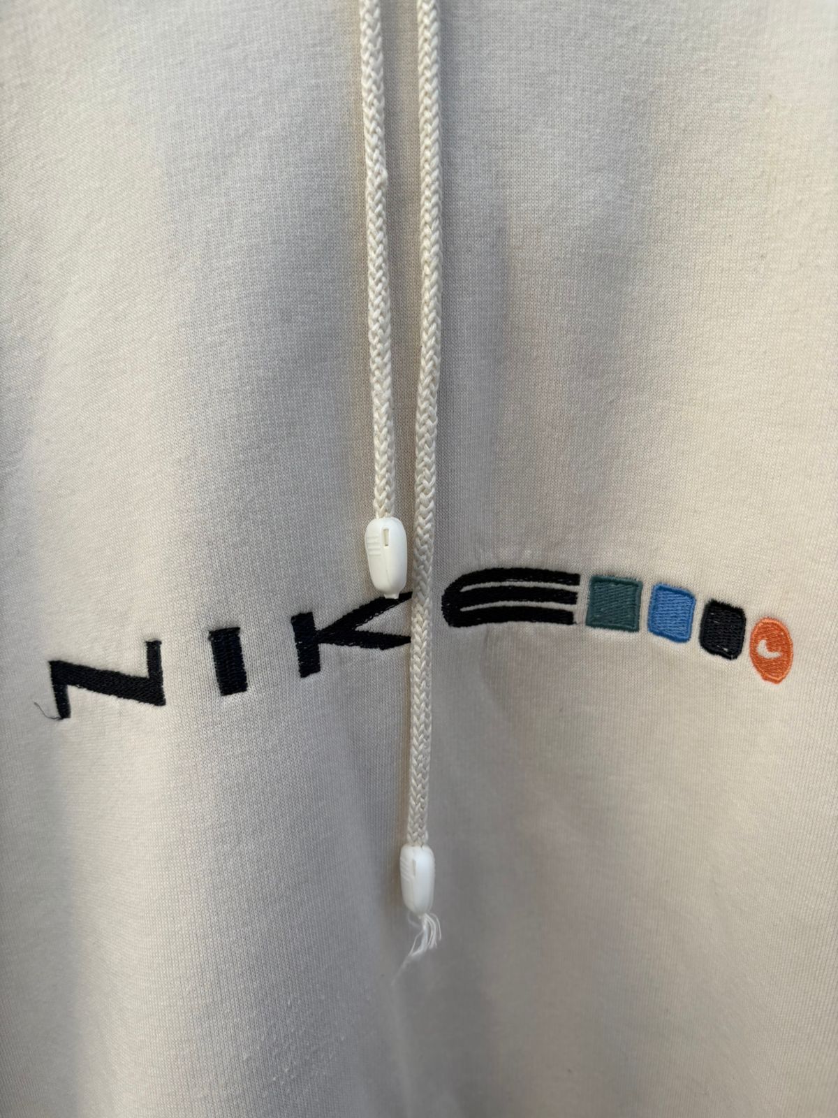 Cream vintage nike hoodie