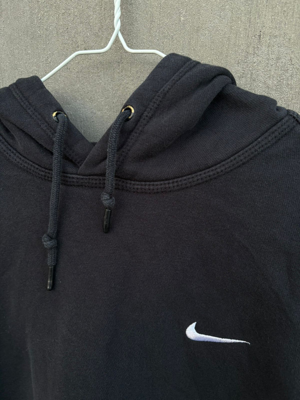 Black nike hoodie (XL)