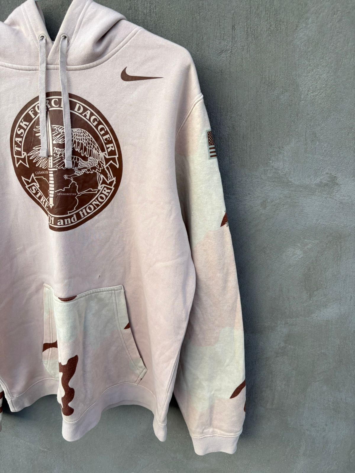 Black multiple nike hoodie