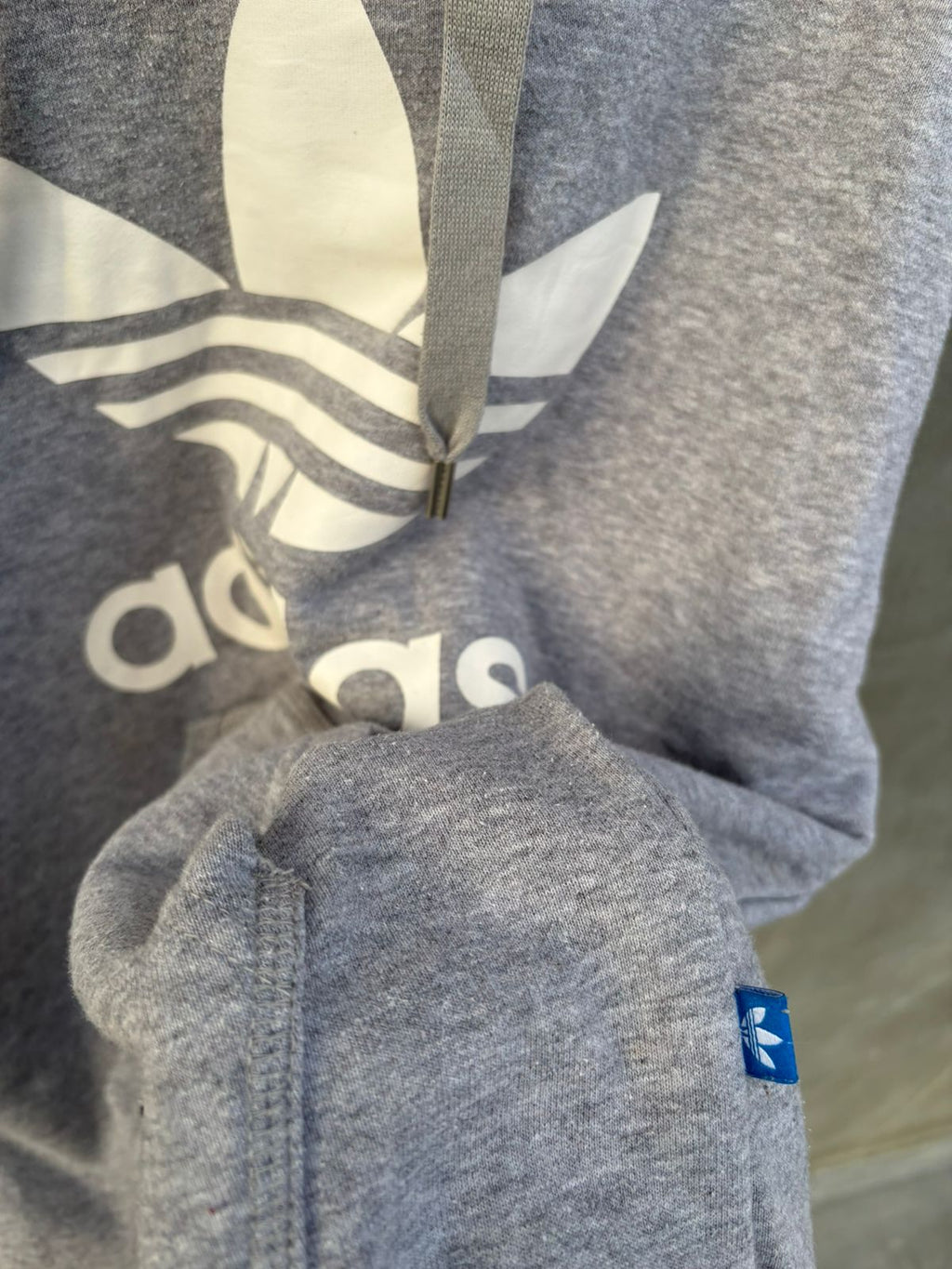 Gray big adidas Hoodie (s)