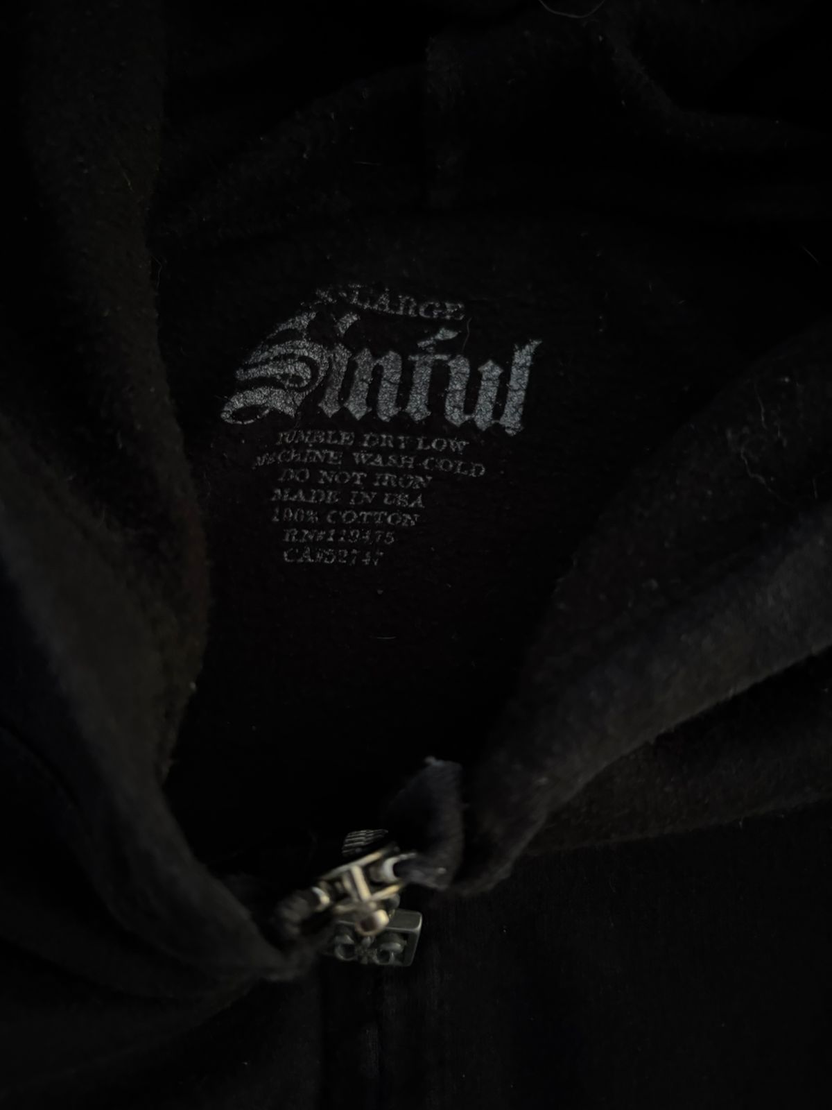 Black skull and roses zip up