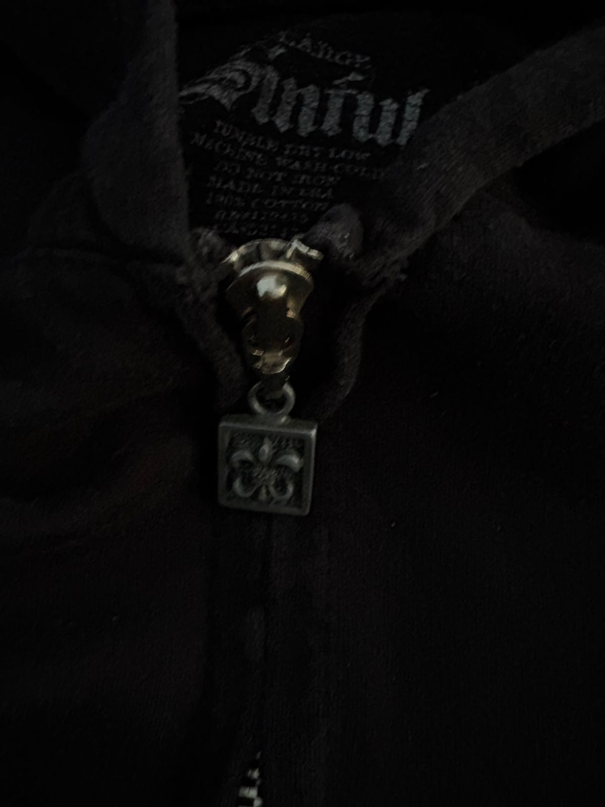 Black skull and roses zip up