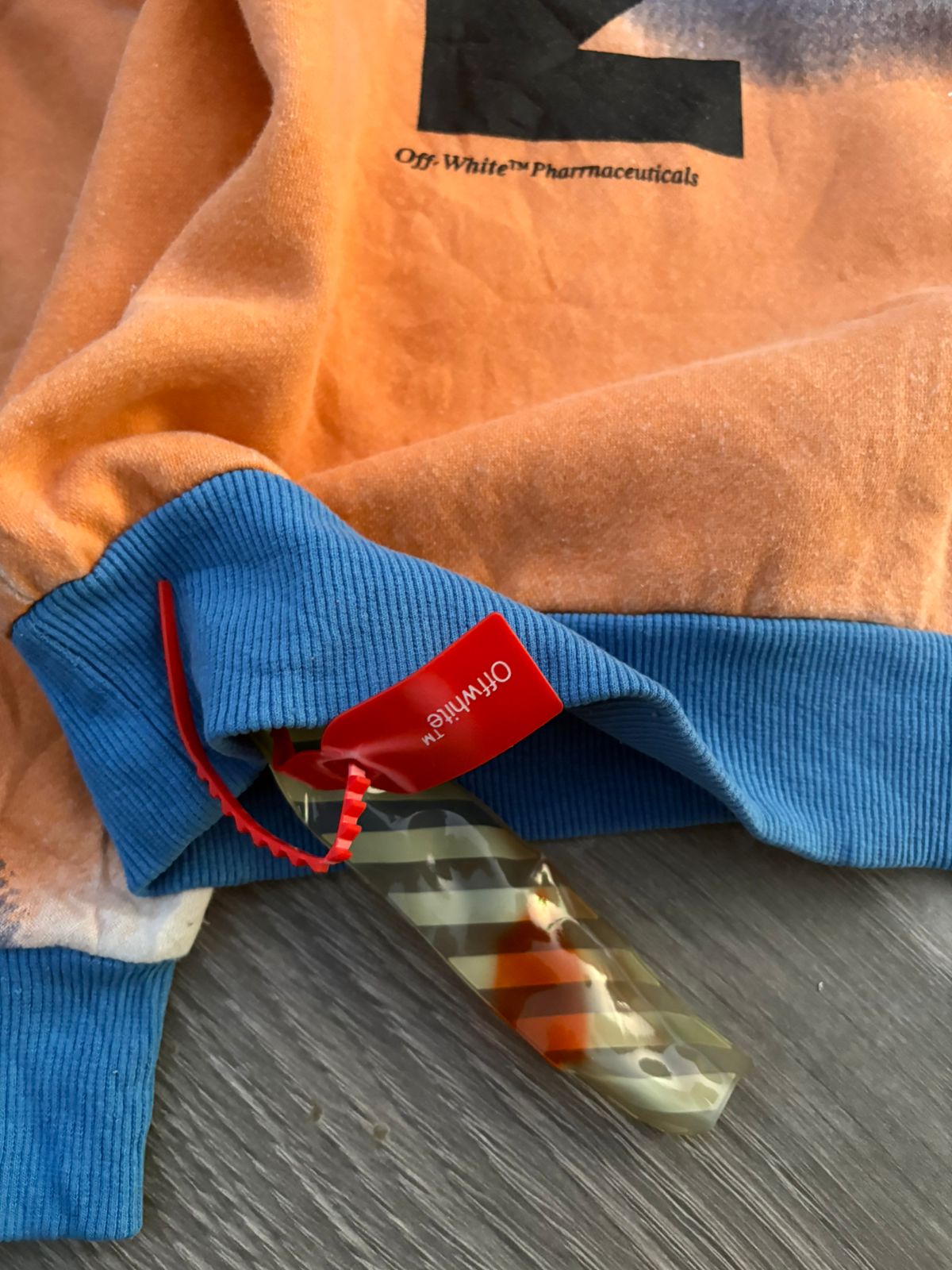 genuine Off-White c/o